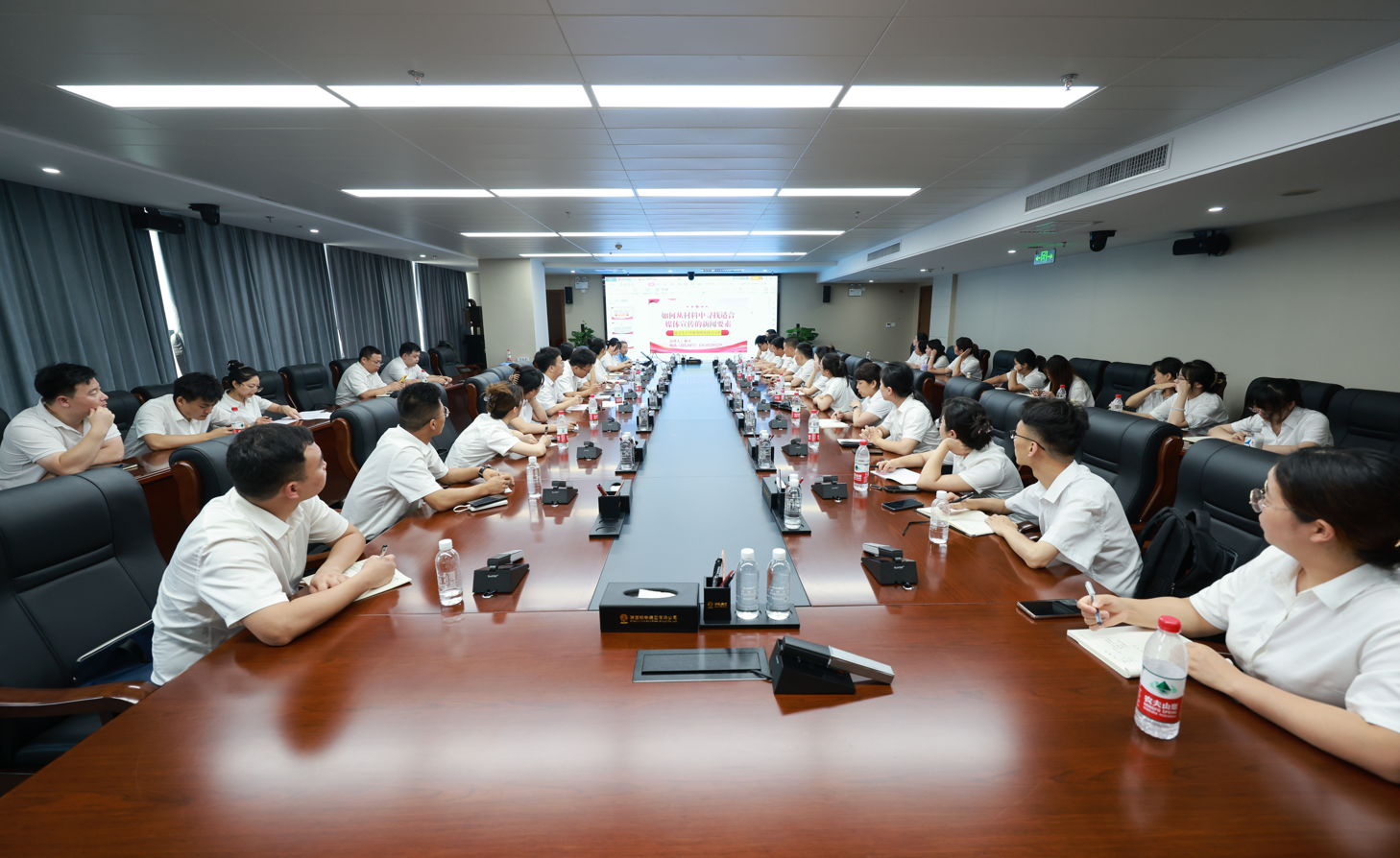 看！通訊員“特種兵”齊上陣