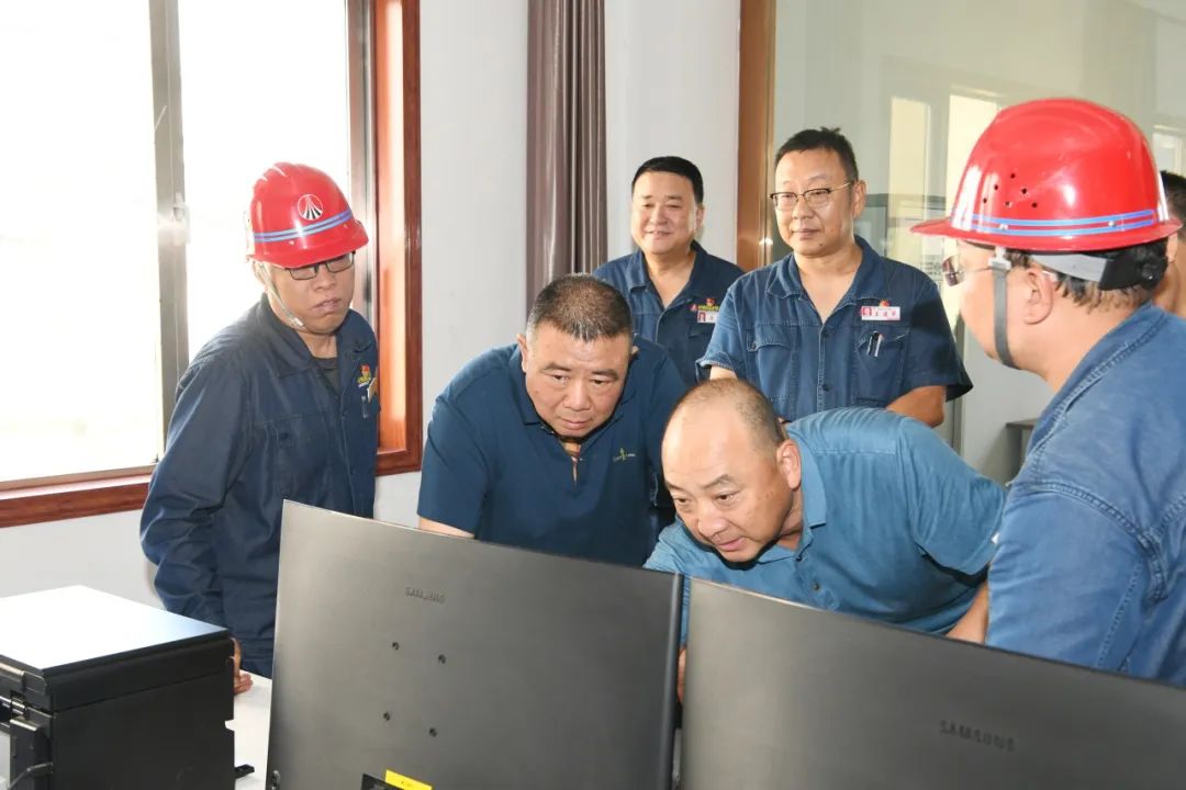 許曉增到龍鋼公司進行節前安全檢查